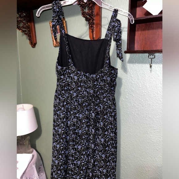 Lulu’s Glad to Meet You Black Floral Print Tie-Strap Tiered Maxi Dress sundress - Picture 8 of 10